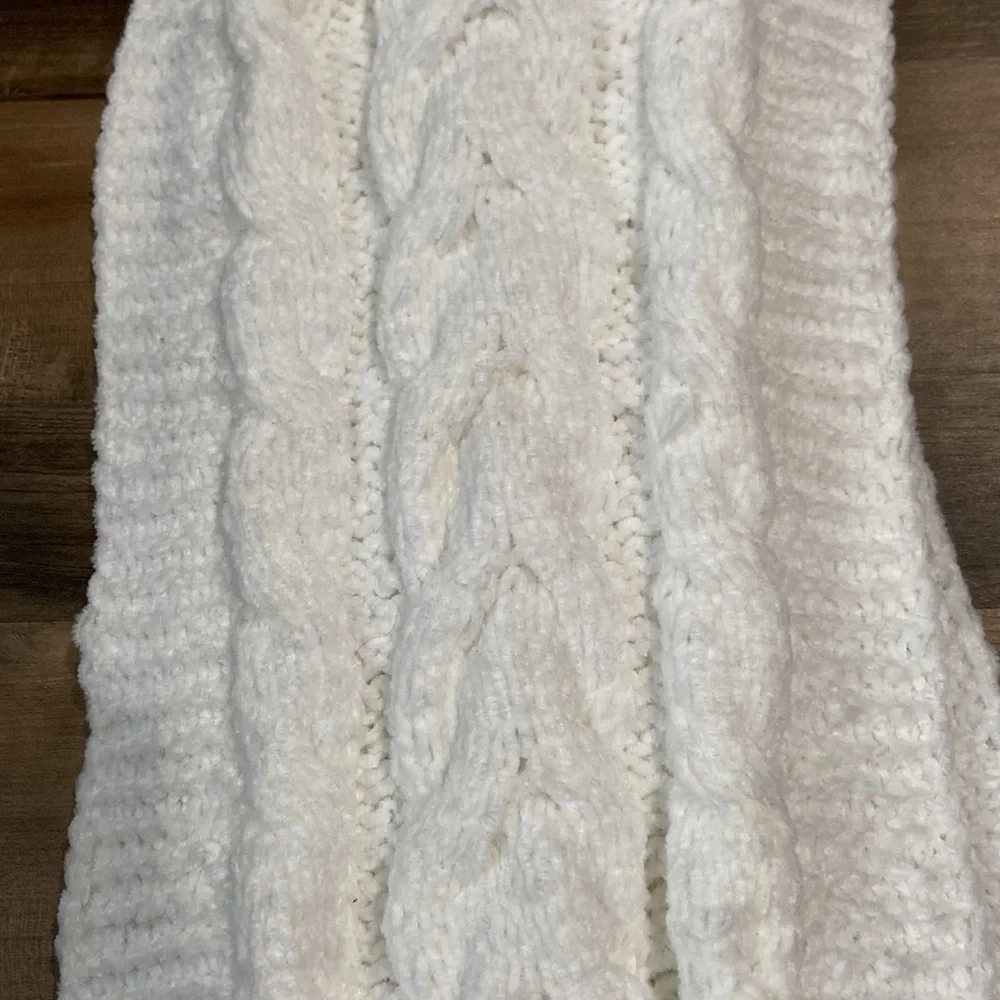 NWOT Sanoma Scarf